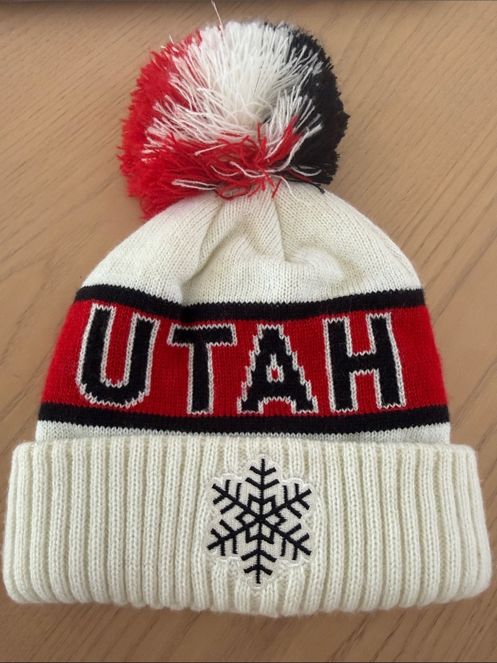 Utah Men’s Pom Beanie Hat in White and Red
